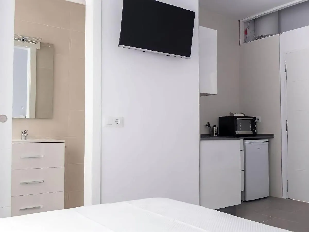 Estudios Contemporaneos Y Centricos Solo Familias Parejas Conil De La Frontera 0*,  Spain