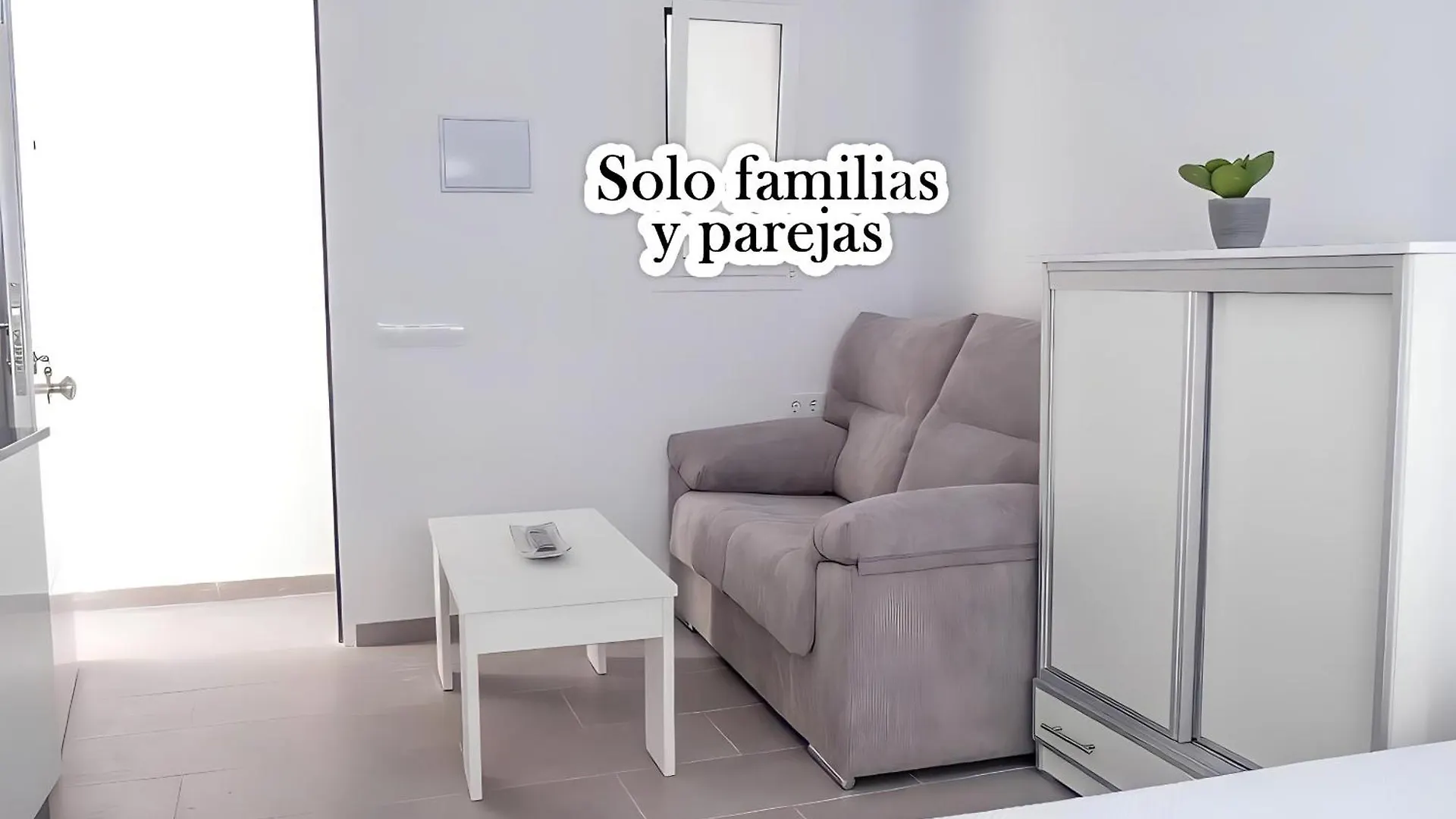 Estudios Contemporaneos Y Centricos Solo Familias Parejas Conil De La Frontera